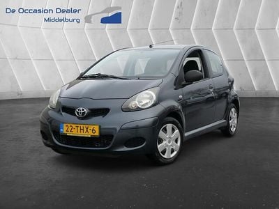 Occasion Toyota Aygo 68 PK (50 kW) 2012 Grijs Hatchback
