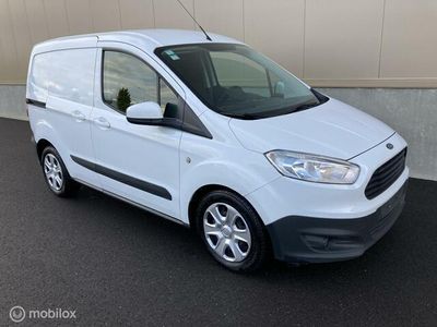 Wit Gebruikt 2016 Ford Transit Van | € 4.999 (Eerlijke prijs)