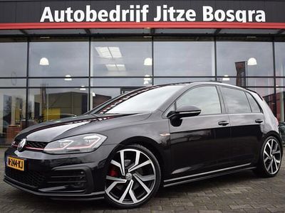 Zwart (metallic) Gebruikt 2017 VW Golf VII GTI Hatchback | € 22.950 (Eerlijke prijs)