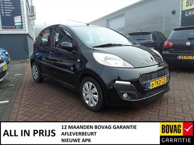 Zwart Gebruikt 2014 Peugeot 107 Envy Hatchback | € 5.925 (Iets duurder)