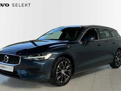 Blauw Gebruikt 2019 Volvo V60 Momentum Stationwagen | € 27.950 (Eerlijke prijs)