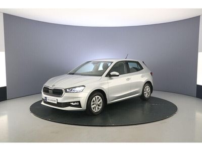 Brilliant silver Gebruikt 2023 Skoda Fabia Ambition Hatchback | € 23.400 (Duur)