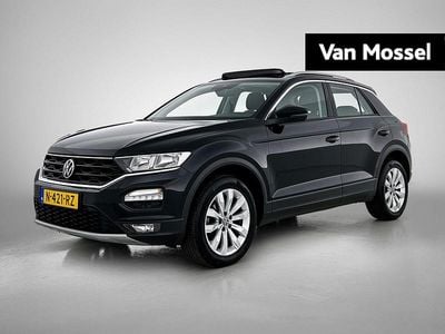 Zwart, metallic lak Gebruikt 2022 VW T-Roc Business SUV | € 24.900 (Goede deal)