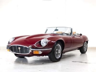 Roodregency red Occasion 1972 Jaguar E-Type Cabriolet | € 107.500