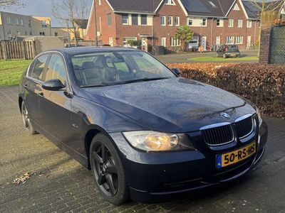 BMW 325
