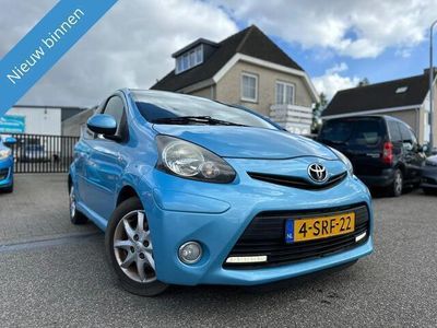 tweedehands Toyota Aygo 1.0 VVT-i Dynamic Blue