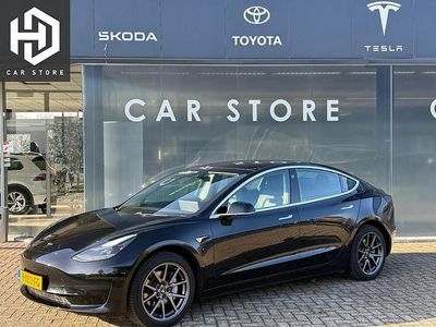 Zwart Occasion 2020 Tesla Model 3 Standard Range Sedan | € 16.745 (Eerlijke prijs)