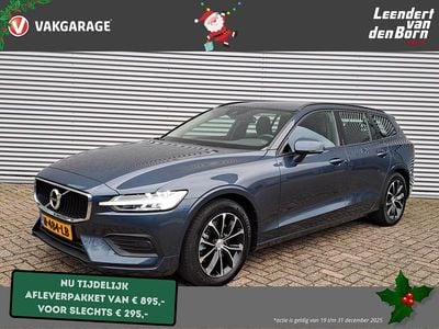 Blauw metallic Gebruikt 2021 Volvo V60 Momentum Stationwagen | € 27.995 (Super prijs)