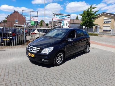 Mercedes B200