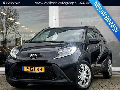 Zwart Gebruikt 2022 Toyota Aygo X Play SUV | € 15.900 (Goede deal)