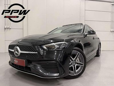 Zwart Occasion 2022 Mercedes C300e AMG line Stationwagen | € 31.850 (Eerlijke prijs)