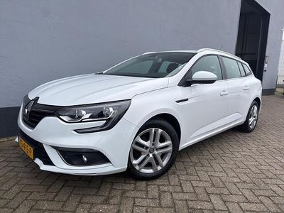 Wit Occasion 2017 Renault Mégane GrandTour Zen Stationwagen | € 9.950 (Eerlijke prijs)