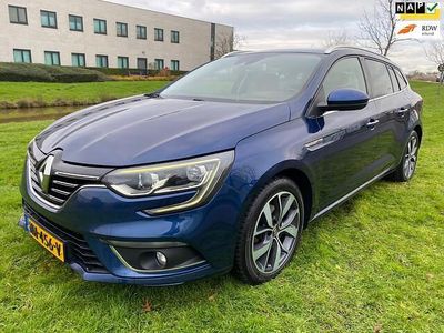 Blauw Occasion 2017 Renault Mégane GrandTour Bose Edition Stationwagen | € 4.950 (Eerlijke prijs)