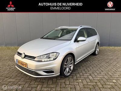 Grijs (metallic) Gebruikt 2018 VW Golf VII Comfortline Stationwagen | € 10.950 (Goede deal)