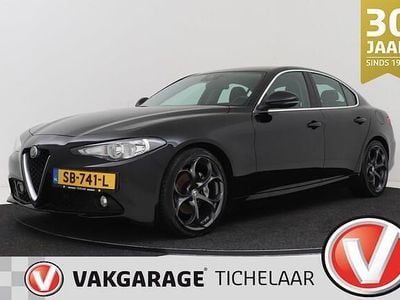 Zwart (metallic) Occasion 2017 Alfa Romeo Giulia Super Sedan | € 23.799 (Goede deal)