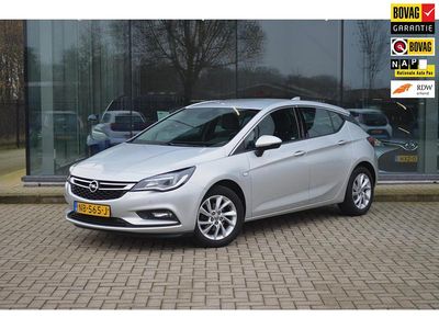 Grijs Gebruikt 2017 Opel Astra Innovation Hatchback | € 13.645 (Eerlijke prijs)