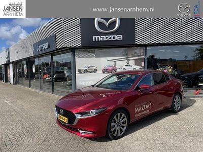Rood Occasion 2025 Mazda 3 Takumi-Line Sedan | € 37.500 (Duur)