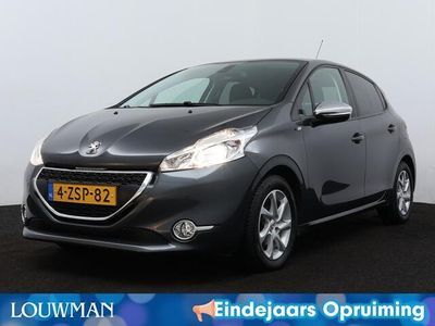 tweedehands Peugeot 208 1.2 PureTech Style Pack Navigatie Trekhaak PDC Achter Climate Control