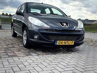 Occasion Peugeot 206 73 PK (53 kW) 2010 Grijs Hatchback