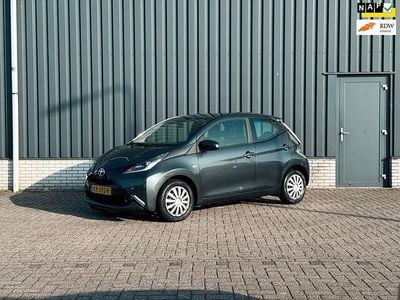Occasion Toyota Aygo 69 PK (50 kW) 2016 Grijs Hatchback