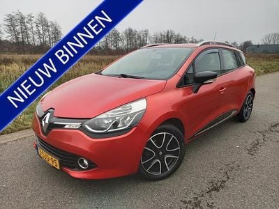 Rood Gebruikt 2013 Renault Clio GrandTour Expression Stationwagen | € 4.950 (Eerlijke prijs)