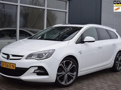 Wit Occasion 2015 Opel Astra OPC Stationwagen | € 9.999