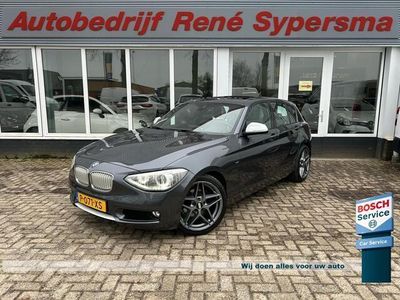 tweedehands BMW 118 1-SERIE i | Voor stoelen verwarmd | Klimaat controle | Panorama dak |