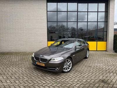 Bruin (metallic) Occasion 2013 BMW 528 M Sport Sedan | € 19.845 (Eerlijke prijs)