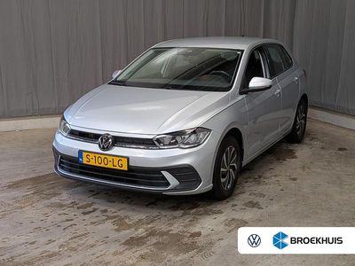 Grijs Gebruikt 2023 VW Polo Life Hatchback | € 18.945 (Eerlijke prijs)