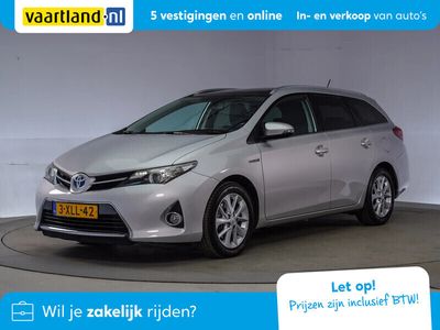 tweedehands Toyota Auris 1,8 Hybrid Touring Sport [ Navigatie cruise Camera]