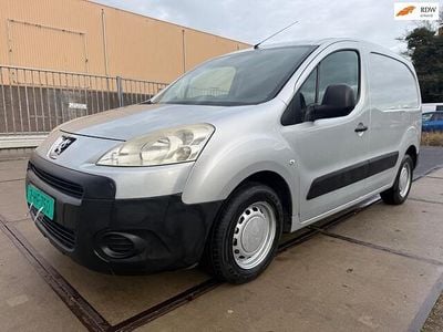 Grijs Gebruikt 2010 Peugeot Partner MPV | € 2.999 (Goede deal)