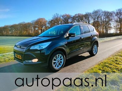 Zwart Gebruikt 2014 Ford Kuga Titanium SUV | € 13.945 (Eerlijke prijs)