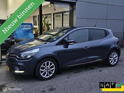 Grijs Gebruikt 2018 Renault Clio IV Zen Hatchback | € 10.995 (Iets duurder)