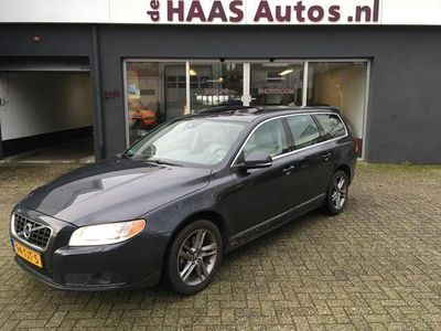 tweedehands Volvo V70 2.0 D3 Limited Edition / NAVI / LEDER / SCHUIFDAK