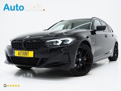 Zwart Occasion 2022 BMW 320 Stationwagen | € 29.840 (Goede deal)