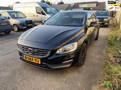 Zwart Occasion 2013 Volvo V60 Momentum Stationwagen | € 4.400 (Goede deal)