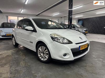 Wit Gebruikt 2012 Renault Clio IV Collection Hatchback | € 2.150 (Eerlijke prijs)