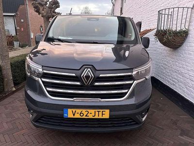 Grijs Occasion 2024 Renault Trafic MPV | € 29.040 (Eerlijke prijs)