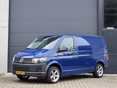 Blauw Gebruikt 2016 VW T6 Comfortline Van | € 7.998 (Eerlijke prijs)