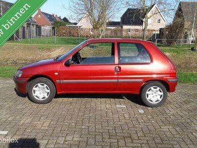 Peugeot 106