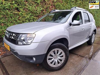 Grijs Gebruikt 2017 Dacia Duster Lauréate SUV | € 5.800