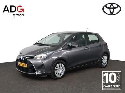 Grijs Occasion 2015 Toyota Yaris Hatchback | € 13.250 (Eerlijke prijs)