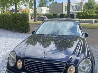 Mercedes E320