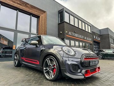 Grijs (metallic) Occasion 2020 Mini John Cooper Works Hatchback | € 42.500 (Goede deal)