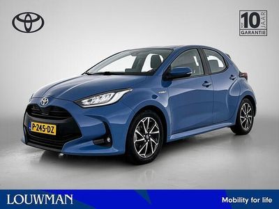 Blauw metallic Gebruikt 2022 Toyota Yaris Hatchback | € 20.945 (Eerlijke prijs)