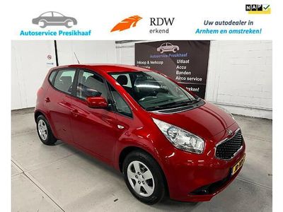 Rood Gebruikt 2016 Kia Venga Comfort Hatchback | € 7.495 (Iets duurder)