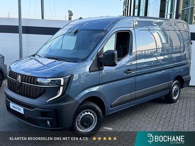 Blauw Occasion 2024 Renault Master Van | € 35.118 (Iets duurder)