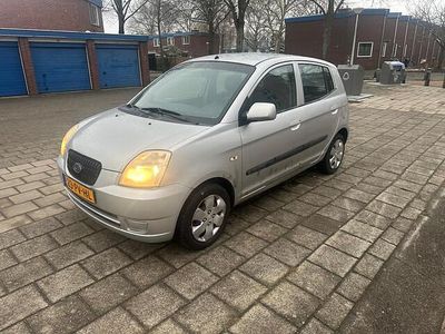 Occasion Kia Picanto 61 PK (44 kW) 2004 Grijs Hatchback