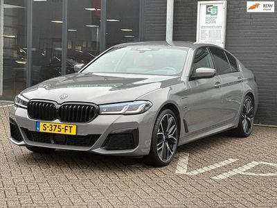 Grijs Occasion 2021 BMW 530 Executive Sedan | € 39.995 (Duur)