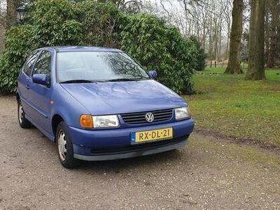 tweedehands VW Polo 1400 injectie-recent dist--opruiming nu €449,=